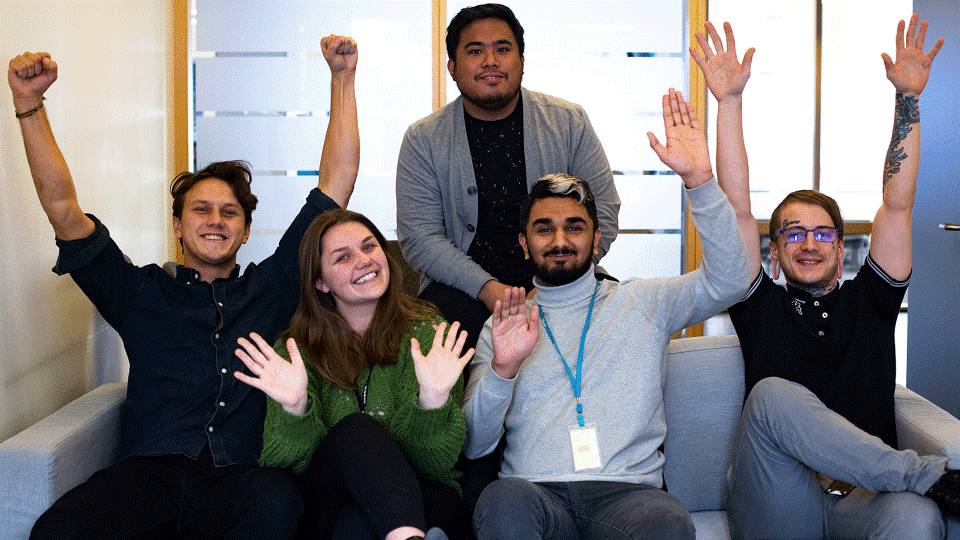 Bilde av kunderservice som svarer på Facebook